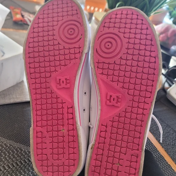 DC skate shoes (women's) - Picture 4 of 4